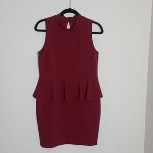 Soprano burgundy dress